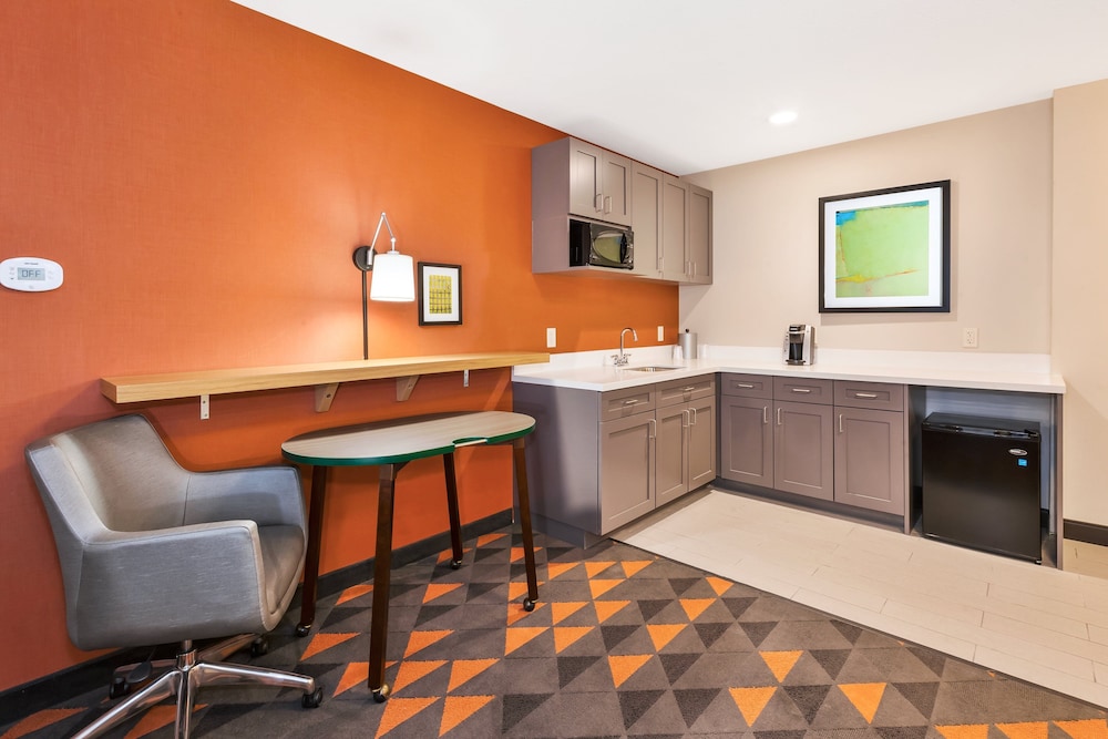 Suite, 1 Bedroom, Accessible (Communications, Accessible Tub) photo 2
