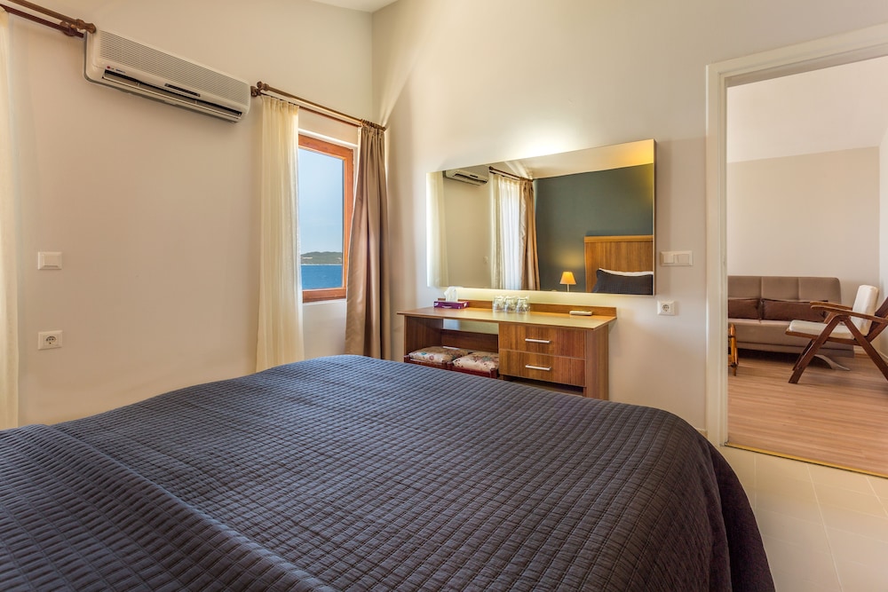 Executive Room, 1 Queen Bed, Non Smoking, Sea View photo 1