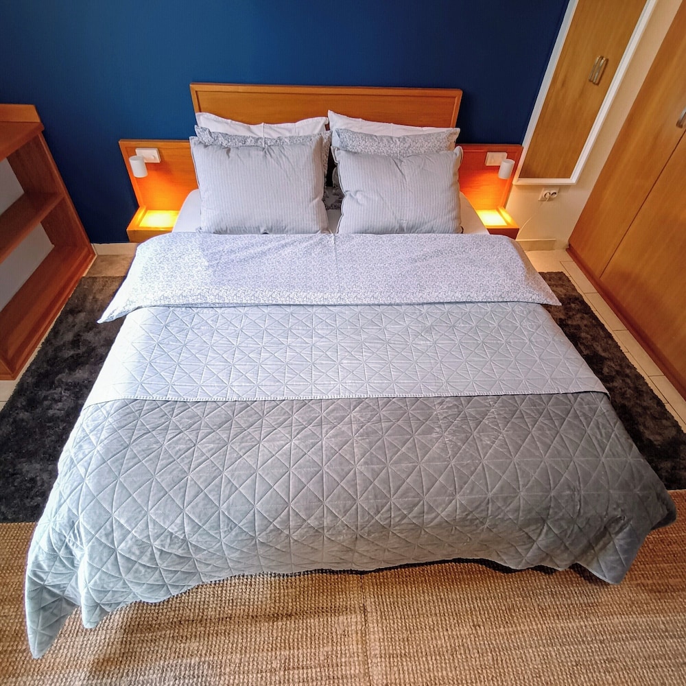 Deluxe Room, 1 Queen Bed - Photo 1