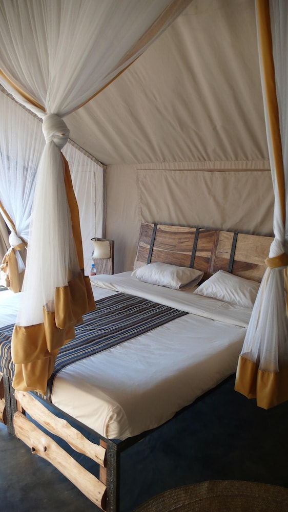 Deluxe Tent, Garden View photo 1