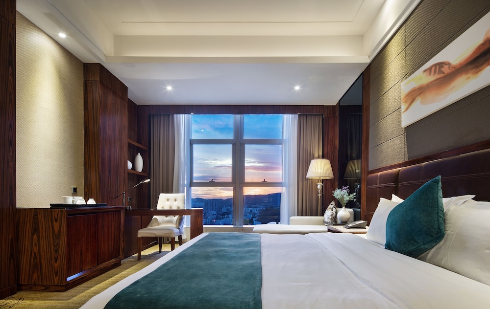 Superior King Room photo 3