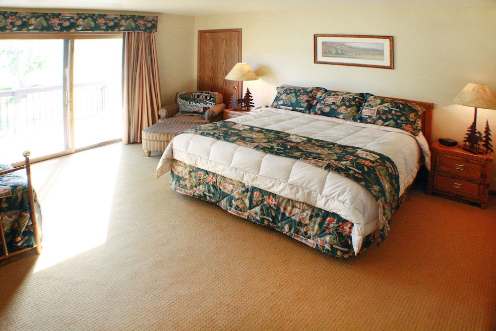 Deluxe Room, 1 Bedroom, Mountain View, Garden Area photo 1