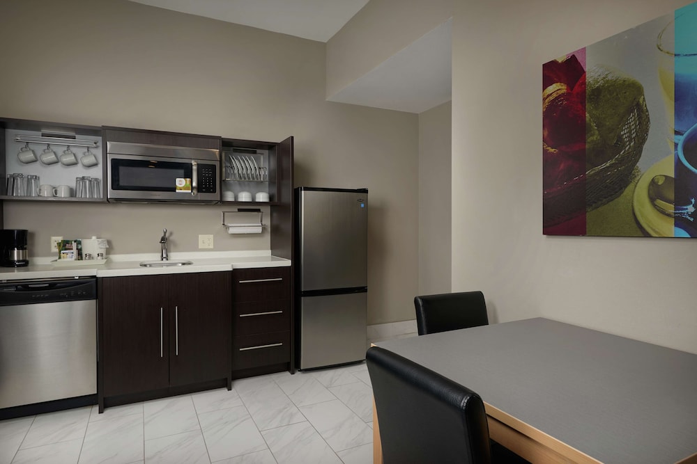 Suite, 1 King Bed, Non Smoking