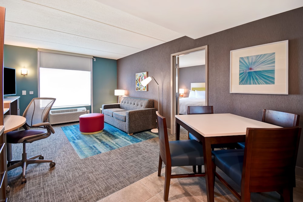 Suite, 1 King Bed, Accessible (Hearing) - Photo 7
