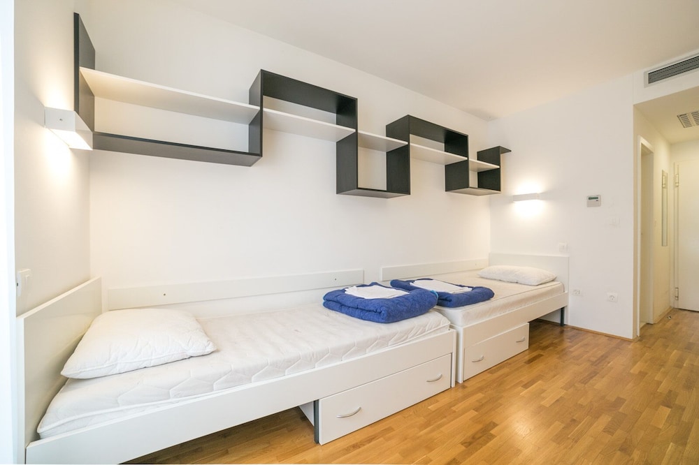 Superior Twin Room photo 2