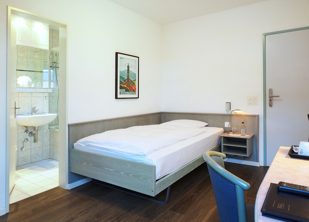 Standard Single Room photo 2
