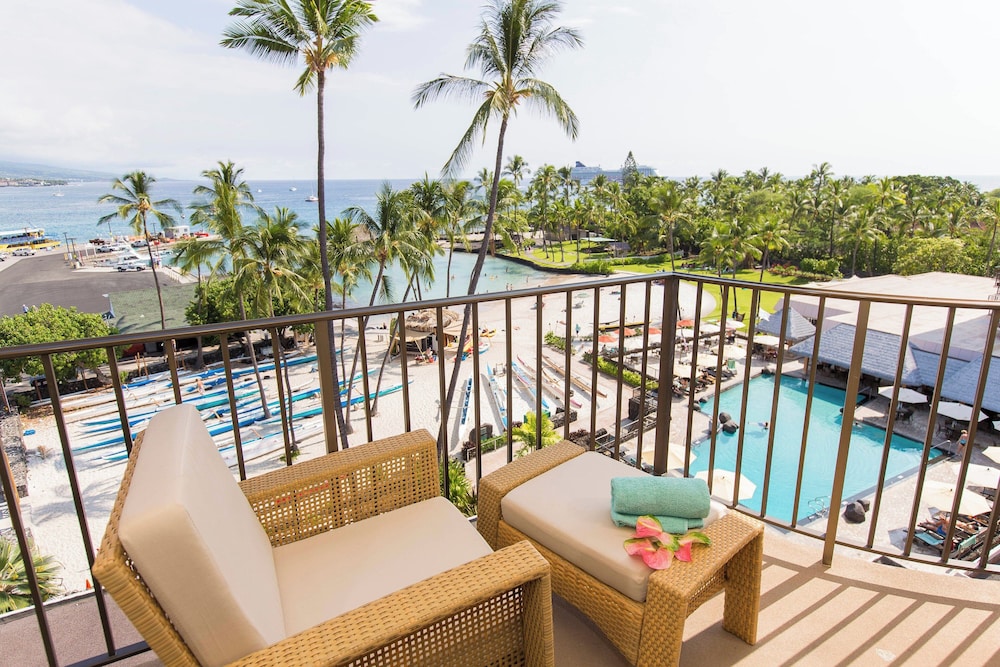 Suite, 1 Bedroom, Balcony, Oceanfront - Photo 1