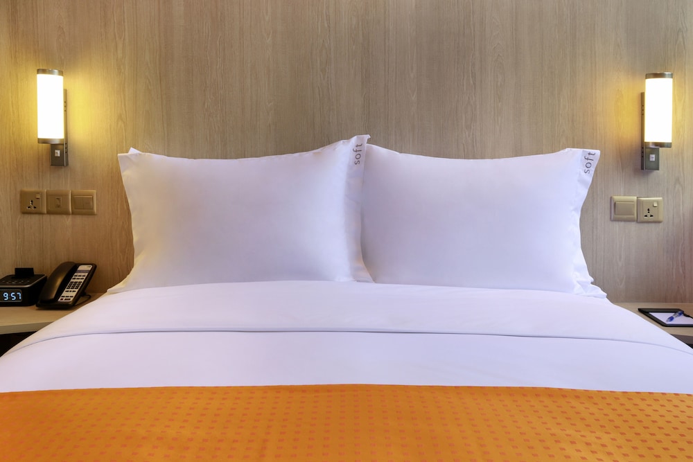 Standard Room, Multiple Beds (Free Breakfast) - Photo 7