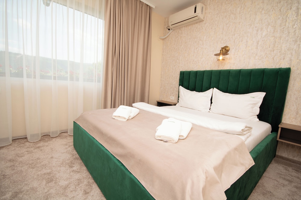 Standard Double Room photo 3