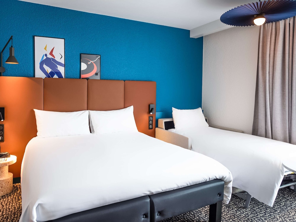 Double Room, Multiple Beds photo 1