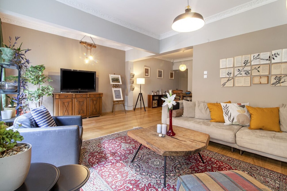Apartment photo 1