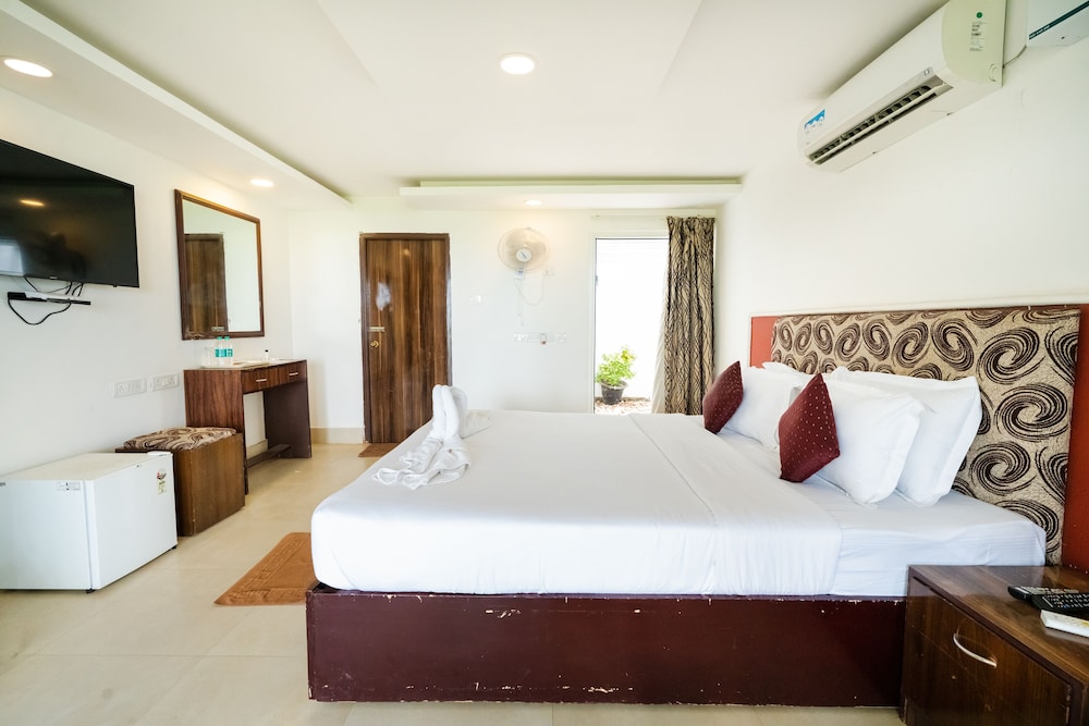 Deluxe Room With Sea View photo 2