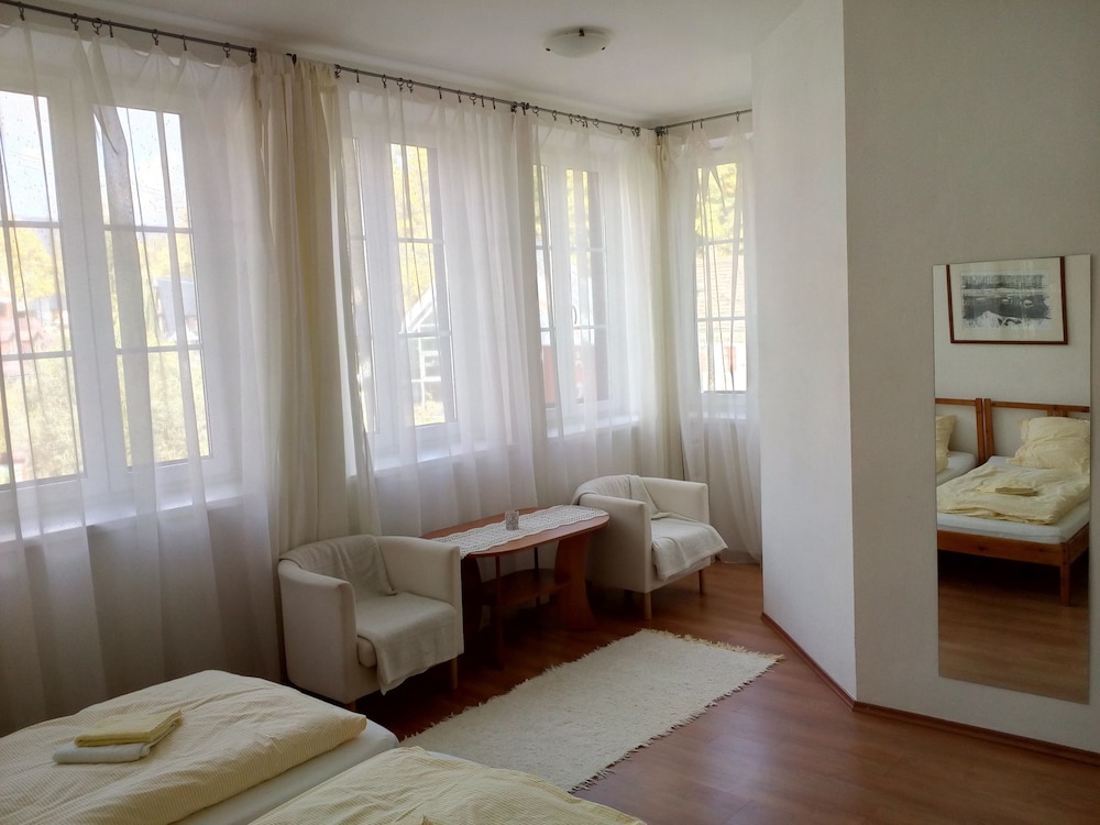 Apartment, 3 Bedrooms, Non Smoking, Kitchenette photo 2