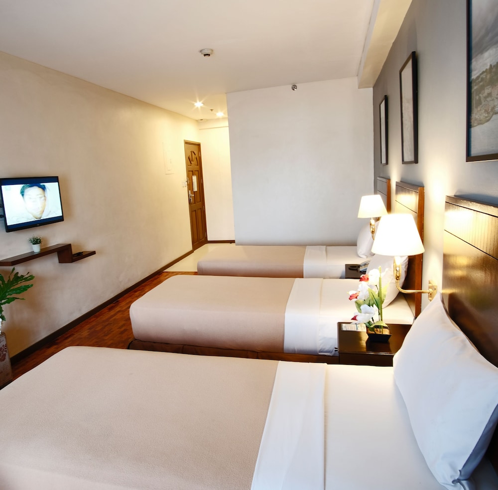 Deluxe Triple Room, 3 Twin Beds - Photo 8