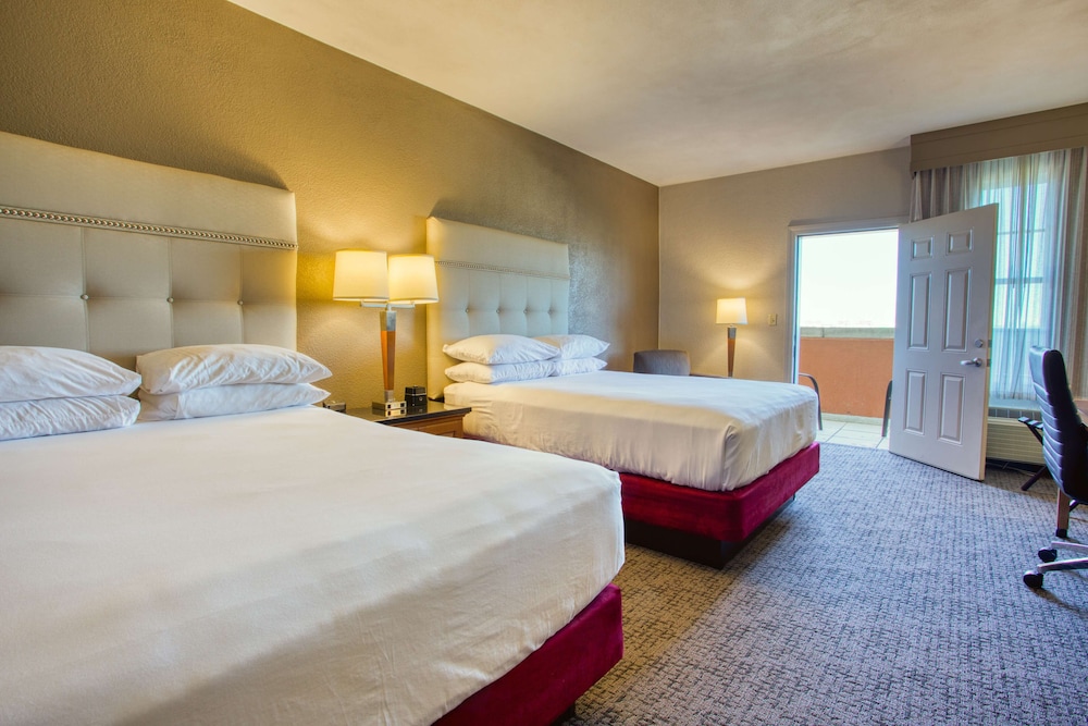 Deluxe Room, 2 Queen Beds, Refrigerator & Microwave (Terrace)
