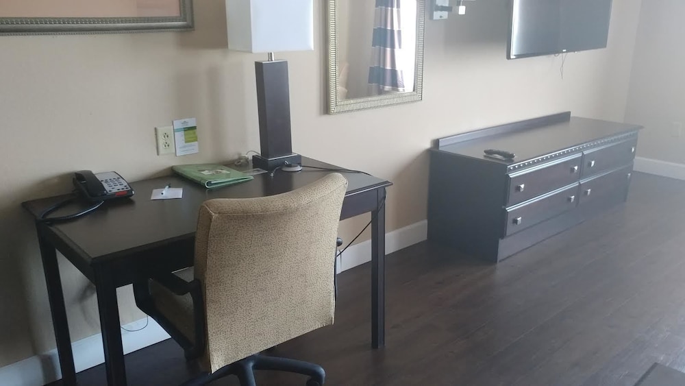 Room, Accessible - Photo 3