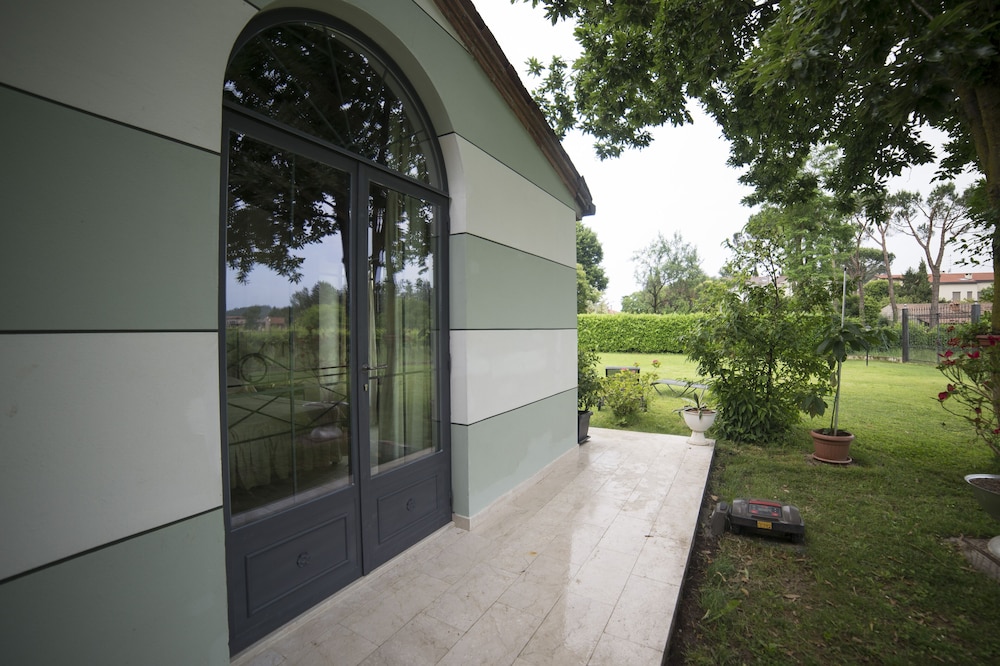 Comfort Triple Room, Garden View