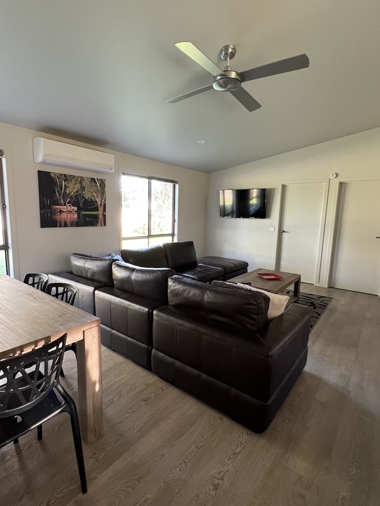 Family Cabin, 3 Bedrooms, Garden View, Garden Area photo 2
