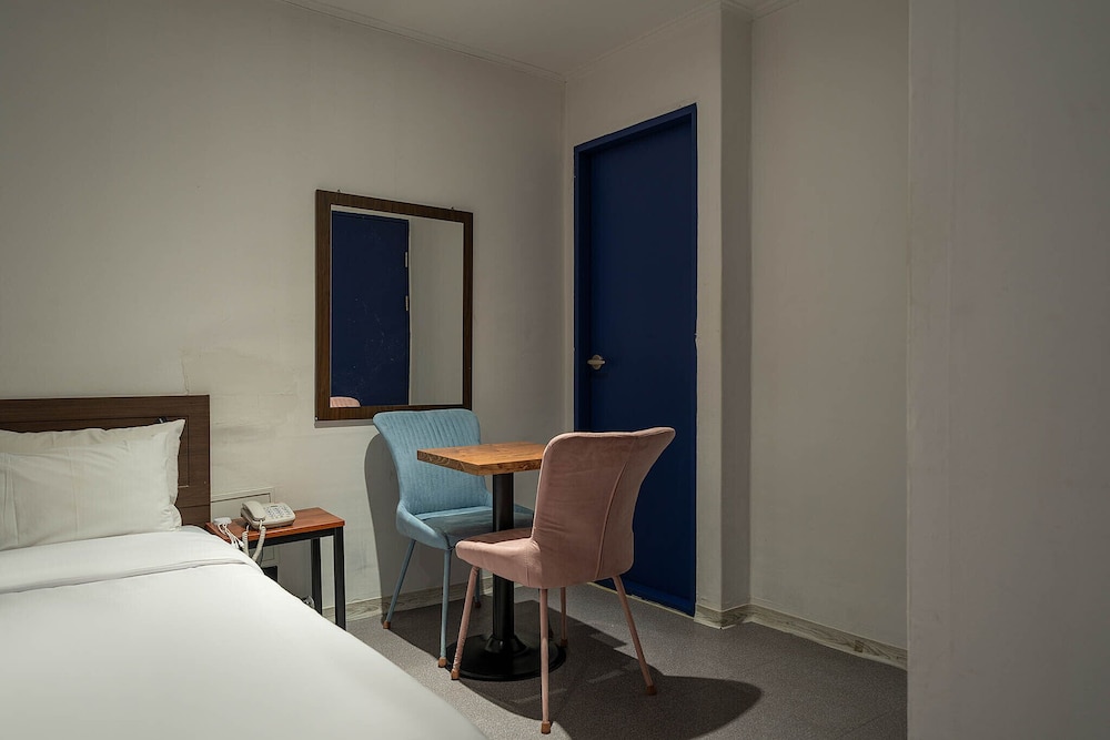 Standard Room - Photo 27