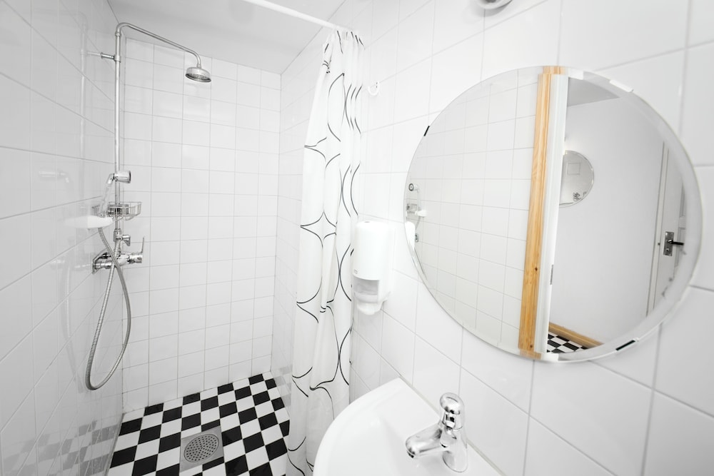 Shared Dormitory, Mixed Dorm, Shared Bathroom (7 beds) thumbnail 6