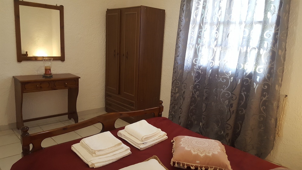 Family Triple Room, 2 Bedrooms photo 1
