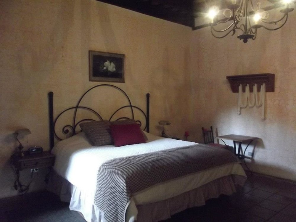 Standard Room, 1 Queen Bed, Non Smoking photo 3