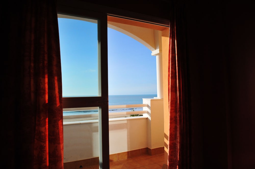 Double Room, Sea View - Photo 5