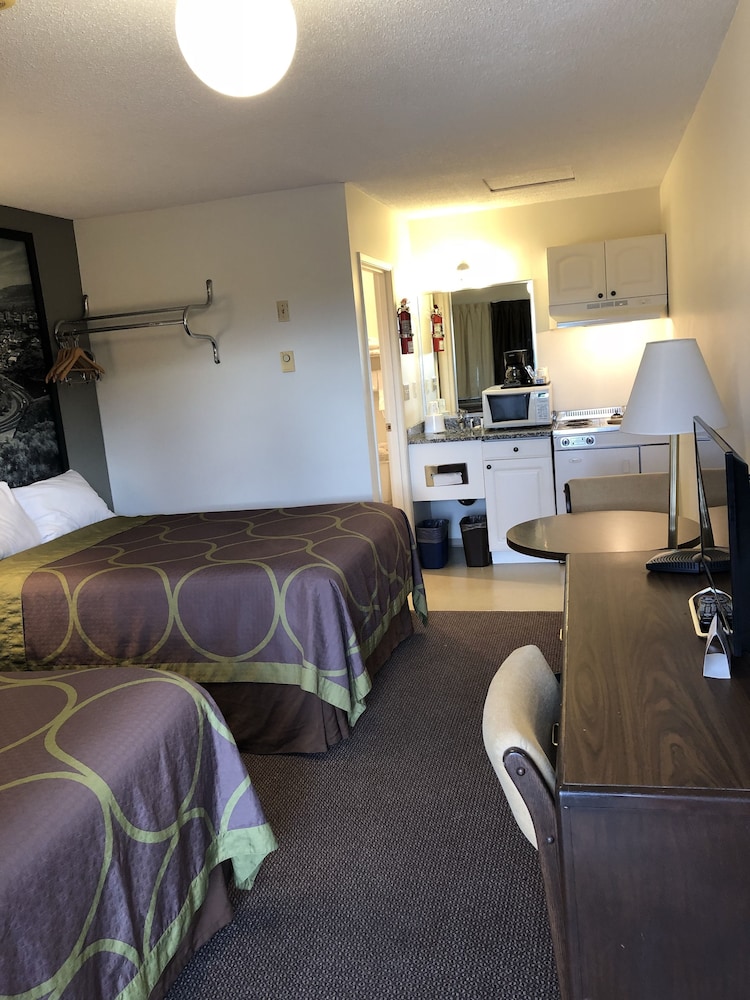 Kitchenette Room, 2 Double Beds, Fridge, Microwave, Stove Top, Non Smoking photo 3