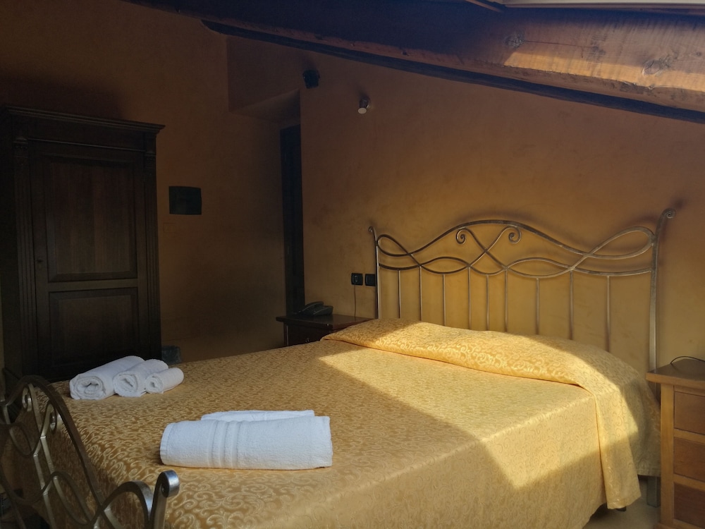 Comfort Room, Patio