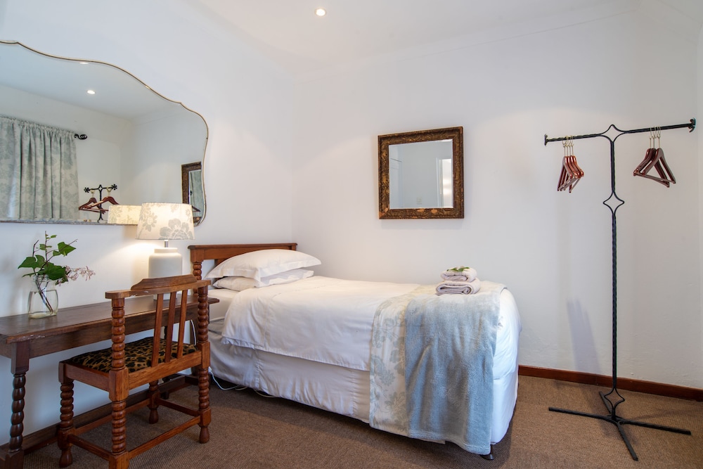 Single room, en-suite bathroom room 9 photo 3