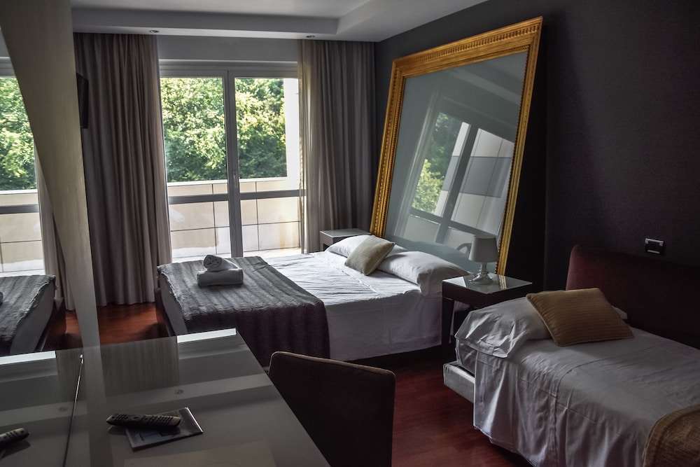 Triple Room - Photo 1