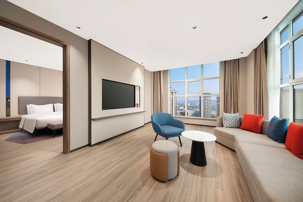 Suite, 1 Bedroom, Balcony photo 1