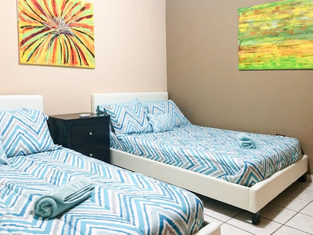 SS 2d - Family 2 Rooms Villa, 3 full beds & 1 twin bed, 2nd Floor photo 2