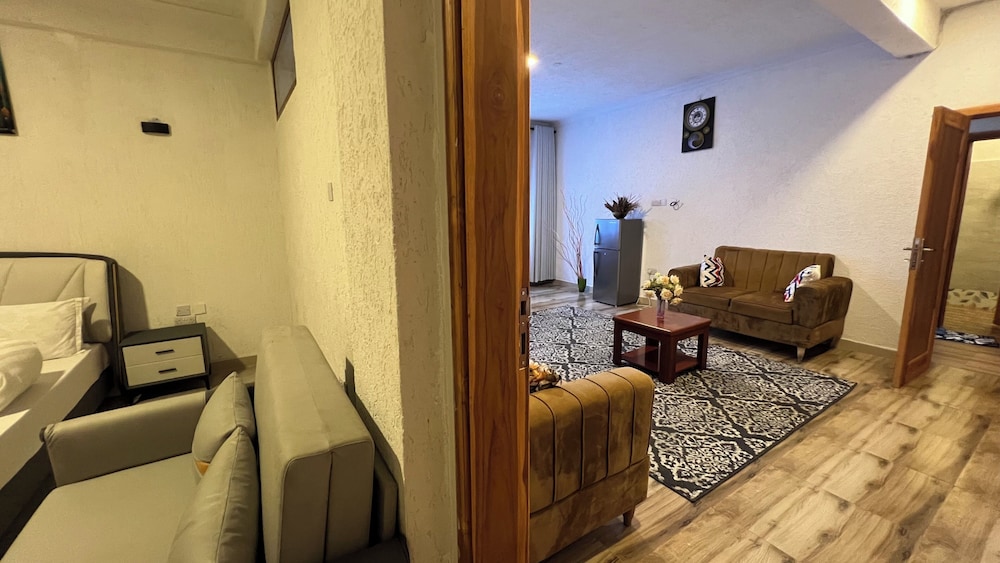 Family Room - Photo 3