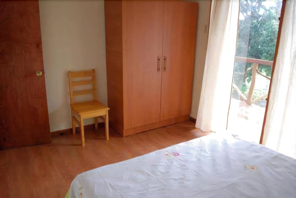 Cabin (For 4 People)