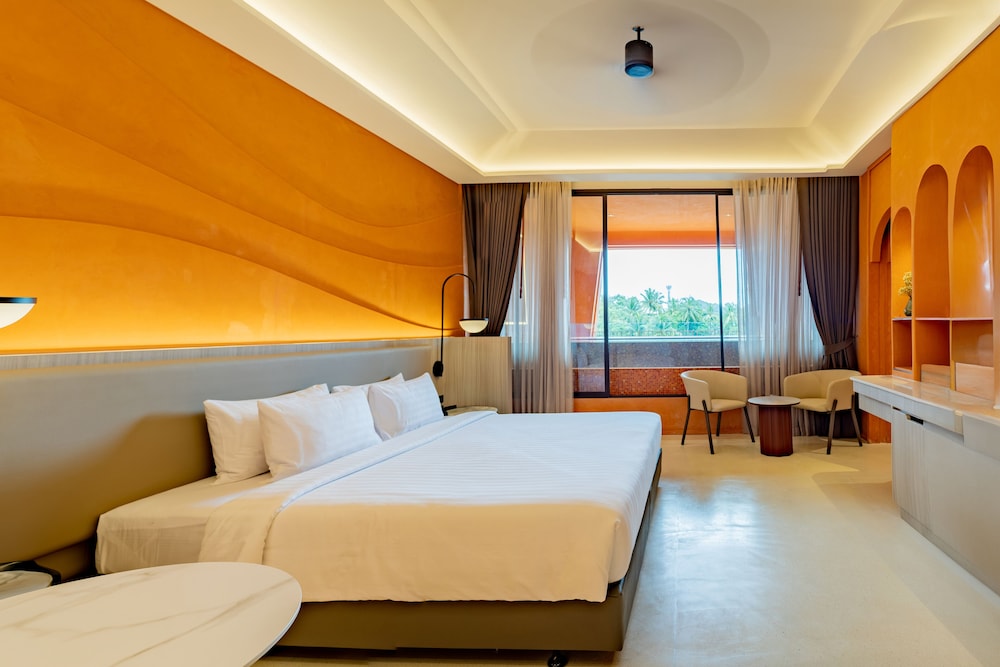 Deluxe Pool Suite With Dinner