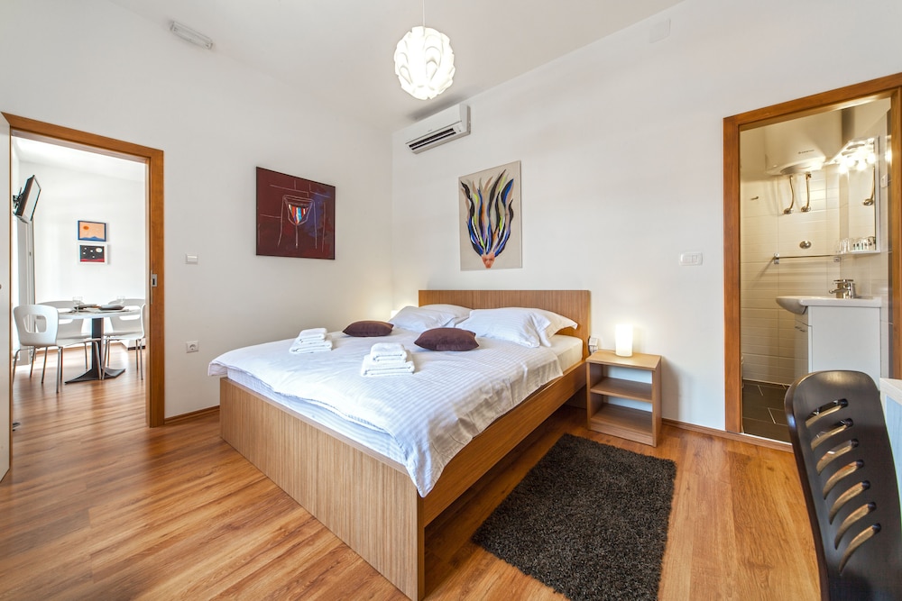 Superior Apartment, Balcony, Sea Facing photo 2