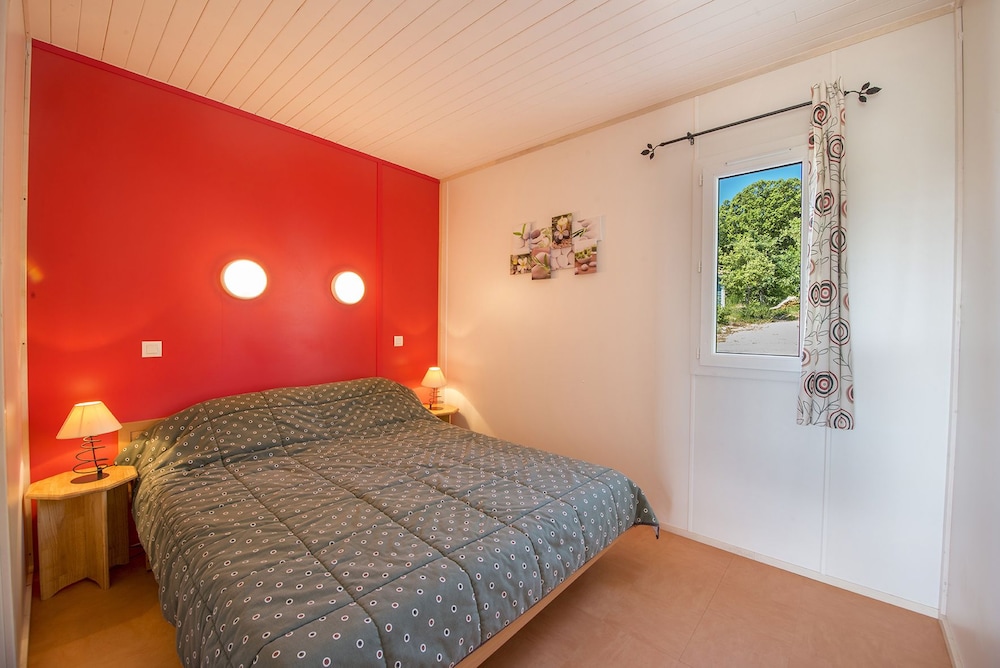 Chalet (Bellevue) photo 3