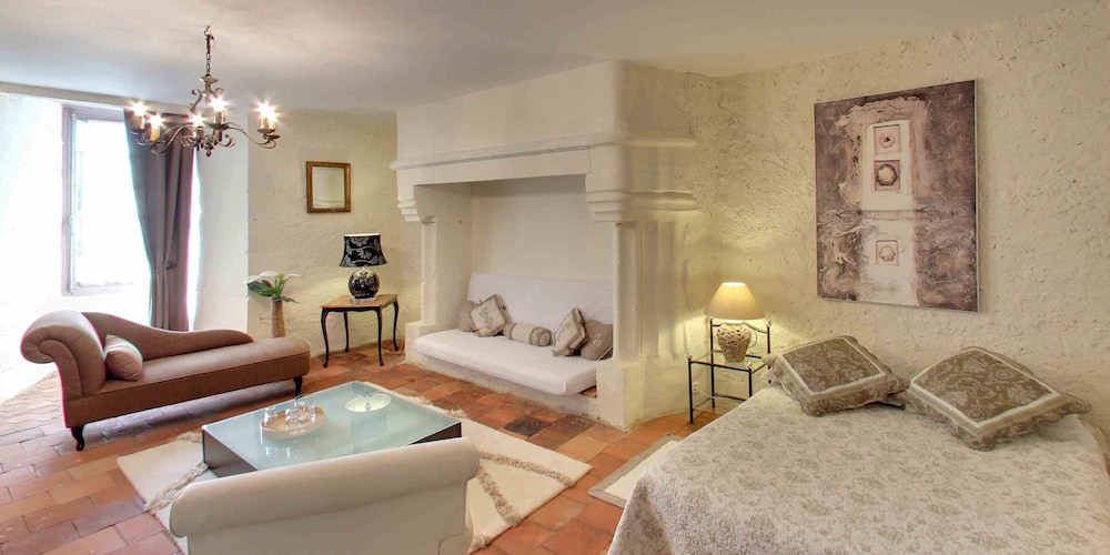 Double Room, Garden View (Marquis)