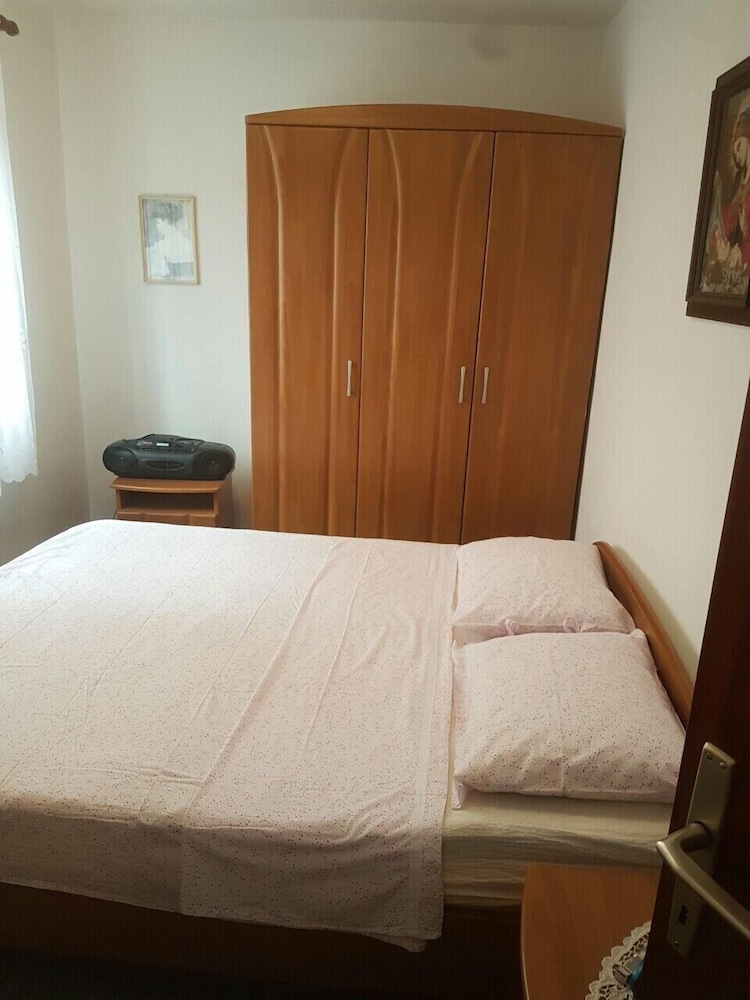 Apartment (Two Bedroom Apartment With Balcony) photo 1