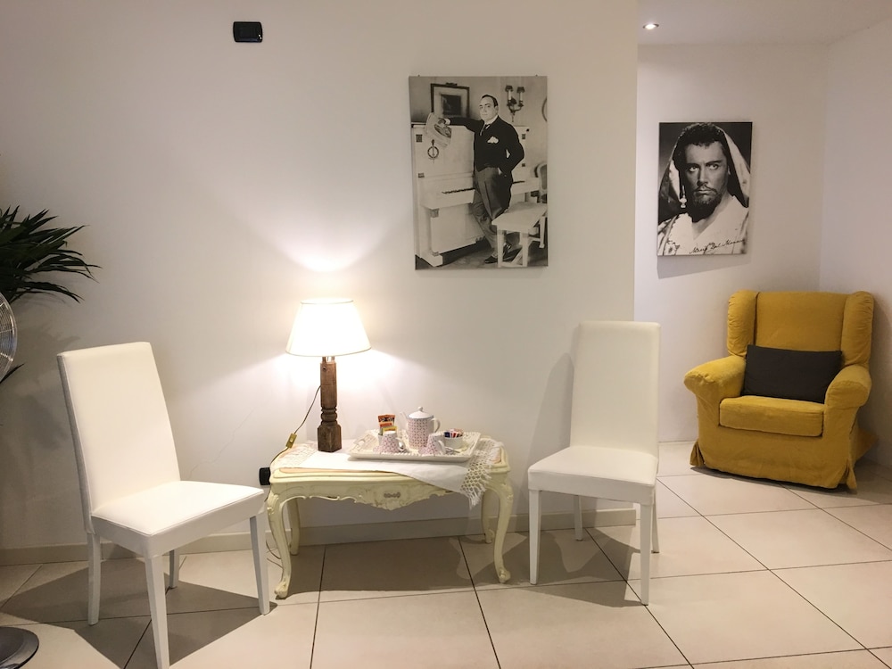 Exclusive Apartment, 2 Bedrooms photo 2