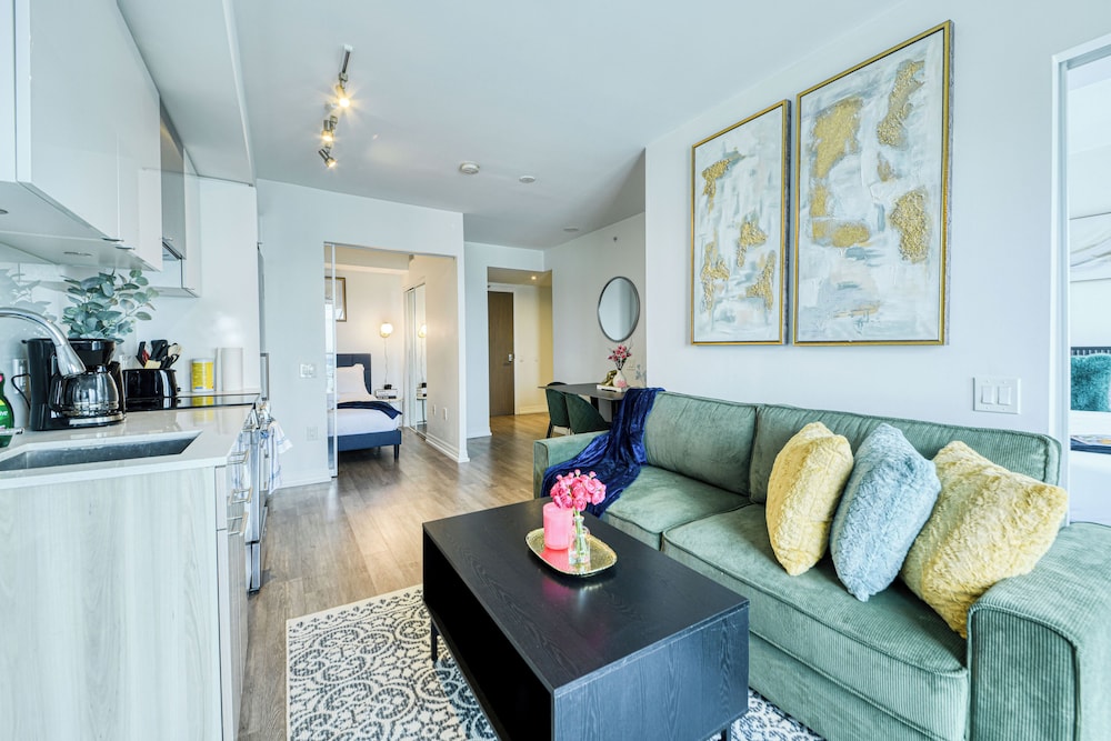 Luxury Suite, 2 Bedrooms, Balcony, Lake View