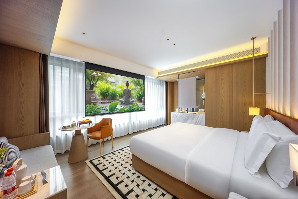 Panoramic Double Room, Courtyard View