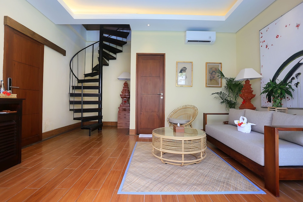 1 Bedroom Villa with Balcony Pool View - Photo 9