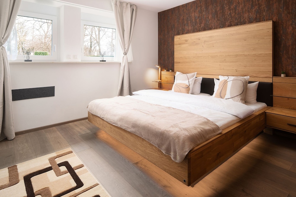 Deluxe Double Room, Balcony, Garden View