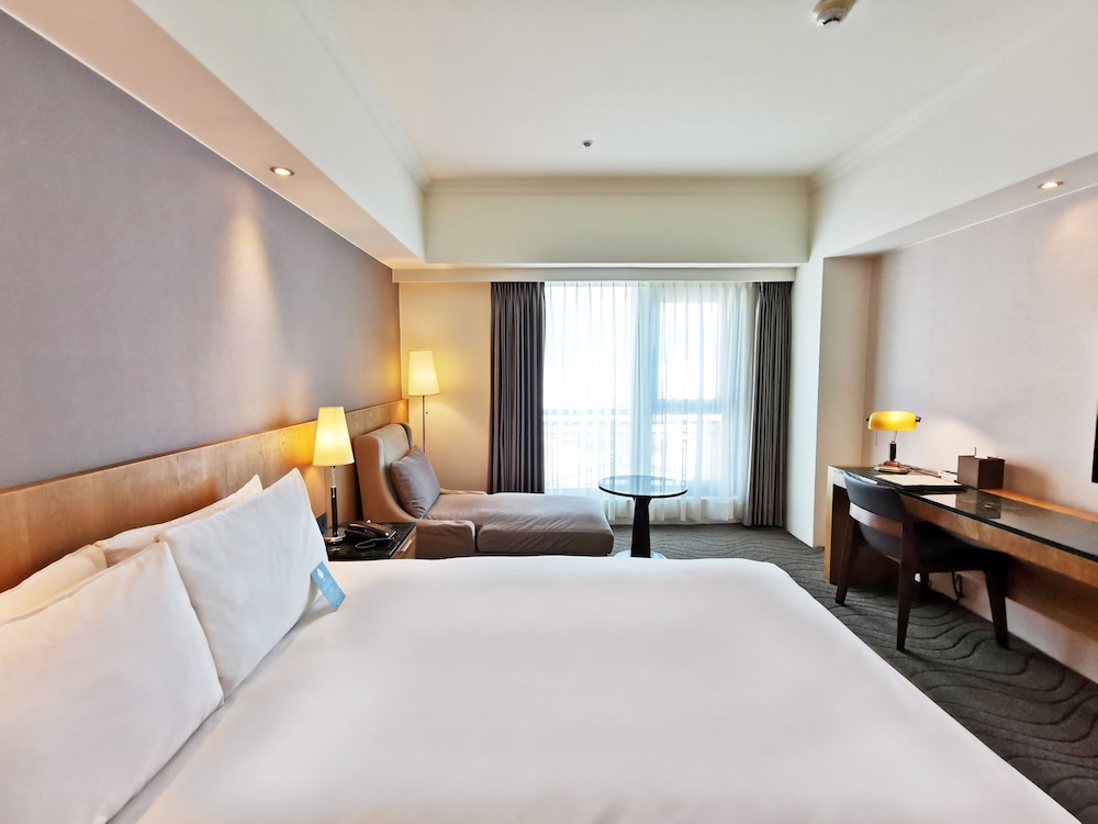 Classic Double Room, Bathtub