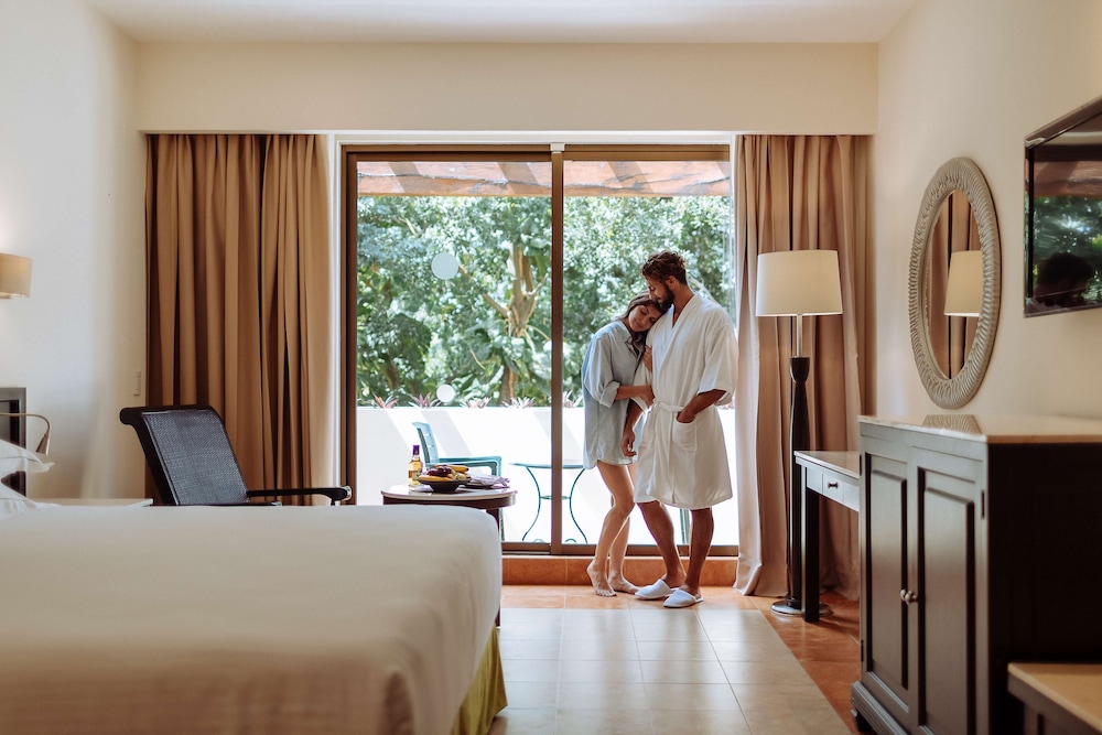 Junior Suite (Unlimited Xcaret Xperience - Basic Entrance)