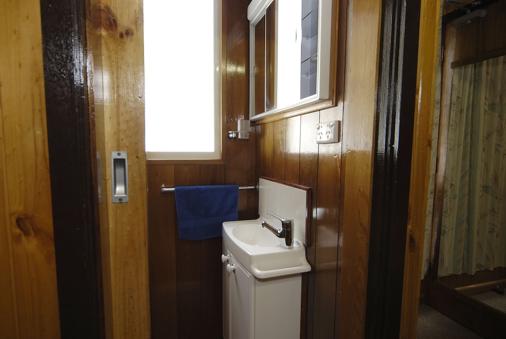 Alpine Honeymoon Room photo 3