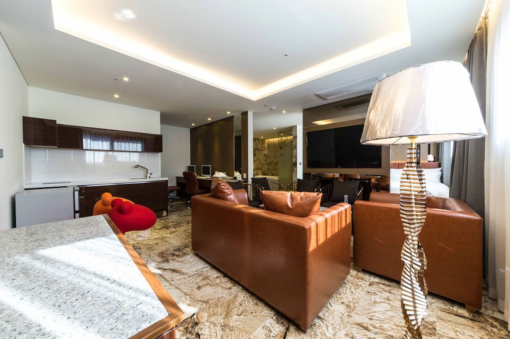 Penthouse photo 1