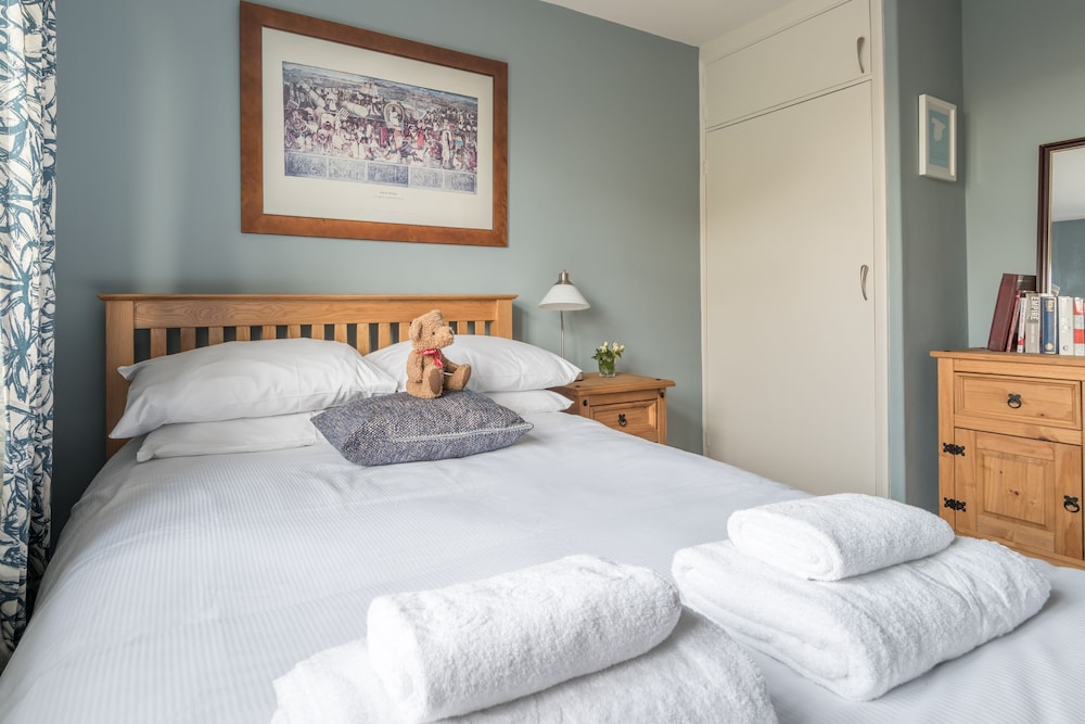 Apartment (2 Bedrooms)